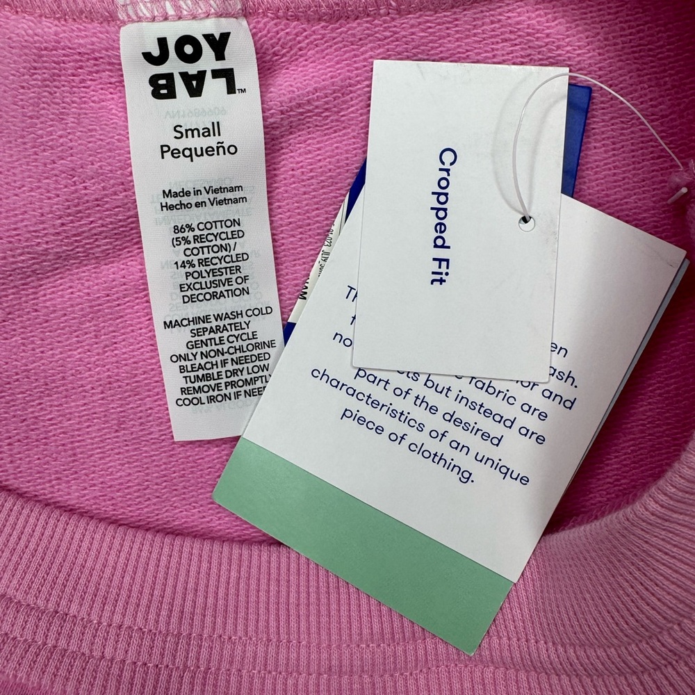 JoyLab Valentine’s Patchwork Hearts Sweatshirt S Cropped Pullover Crew Pink NWT - Picture 8 of 9